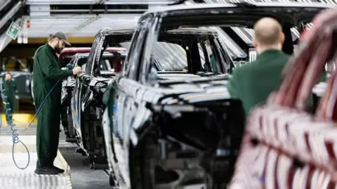 Jaguar Land Rover Supply Chain Workers Allegedly Instructed to Register for Government Benefits, Labor Group Claims