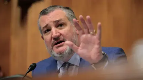Senator Ted Cruz Likens American Broadcast Regulator to ‘Mobster’ on Kimmel’s Show